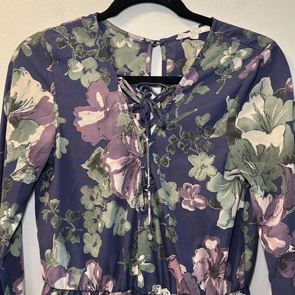 Women’s Illa Illa Navy Blue/Floral Long Sleeve Open Back Romper Size M - Picture 3 of 8